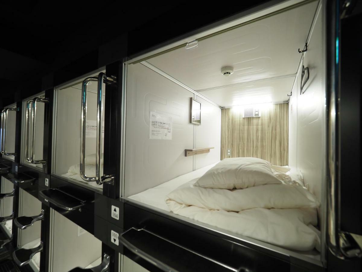 Leo Yu Capsule Hotel Nishifunabashi Exterior photo