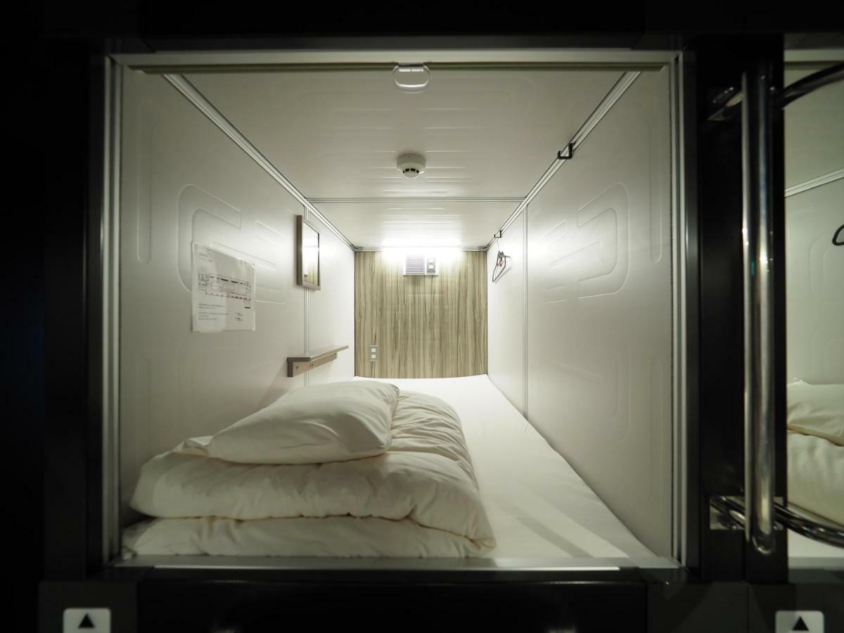 Leo Yu Capsule Hotel Nishifunabashi Exterior photo