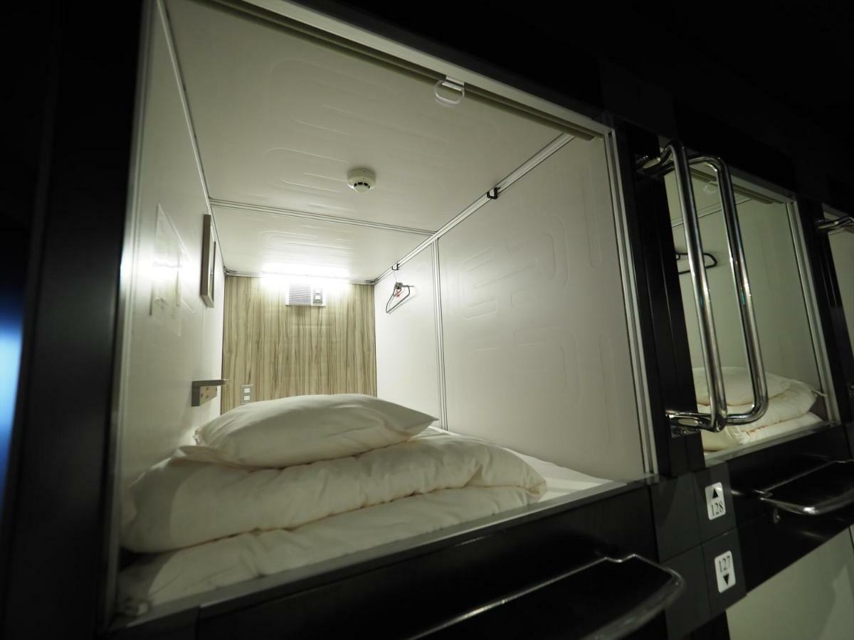 Leo Yu Capsule Hotel Nishifunabashi Exterior photo